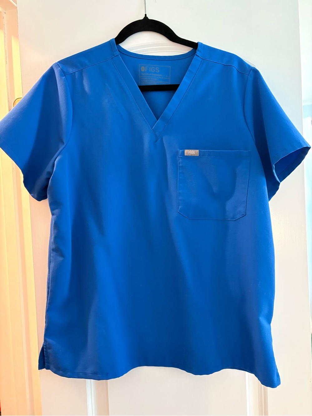 FIGS Caterina Scrub Top in Royal Blue